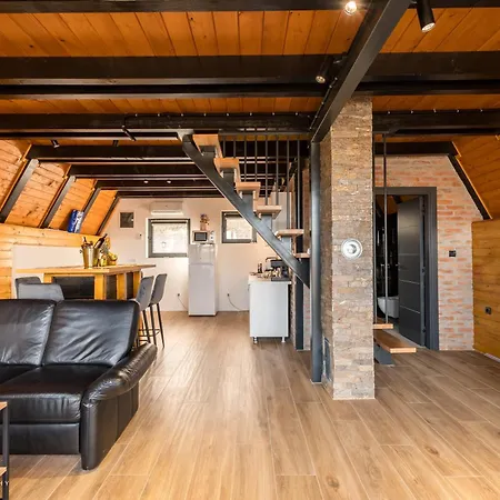 Blackpoolhouse * Belgrado